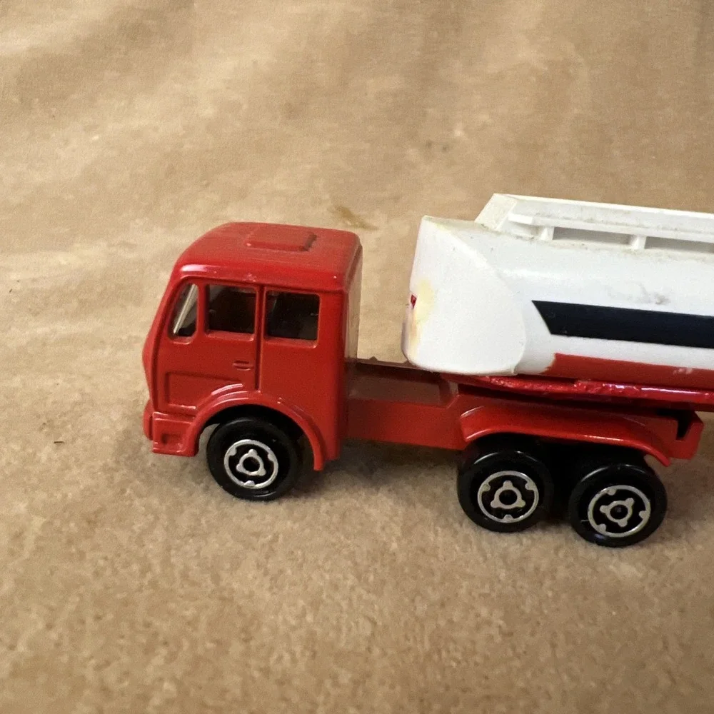 Vintage Majorette Mercedes-Benz Texaco semi-tanker toy truck 1/100 No 364